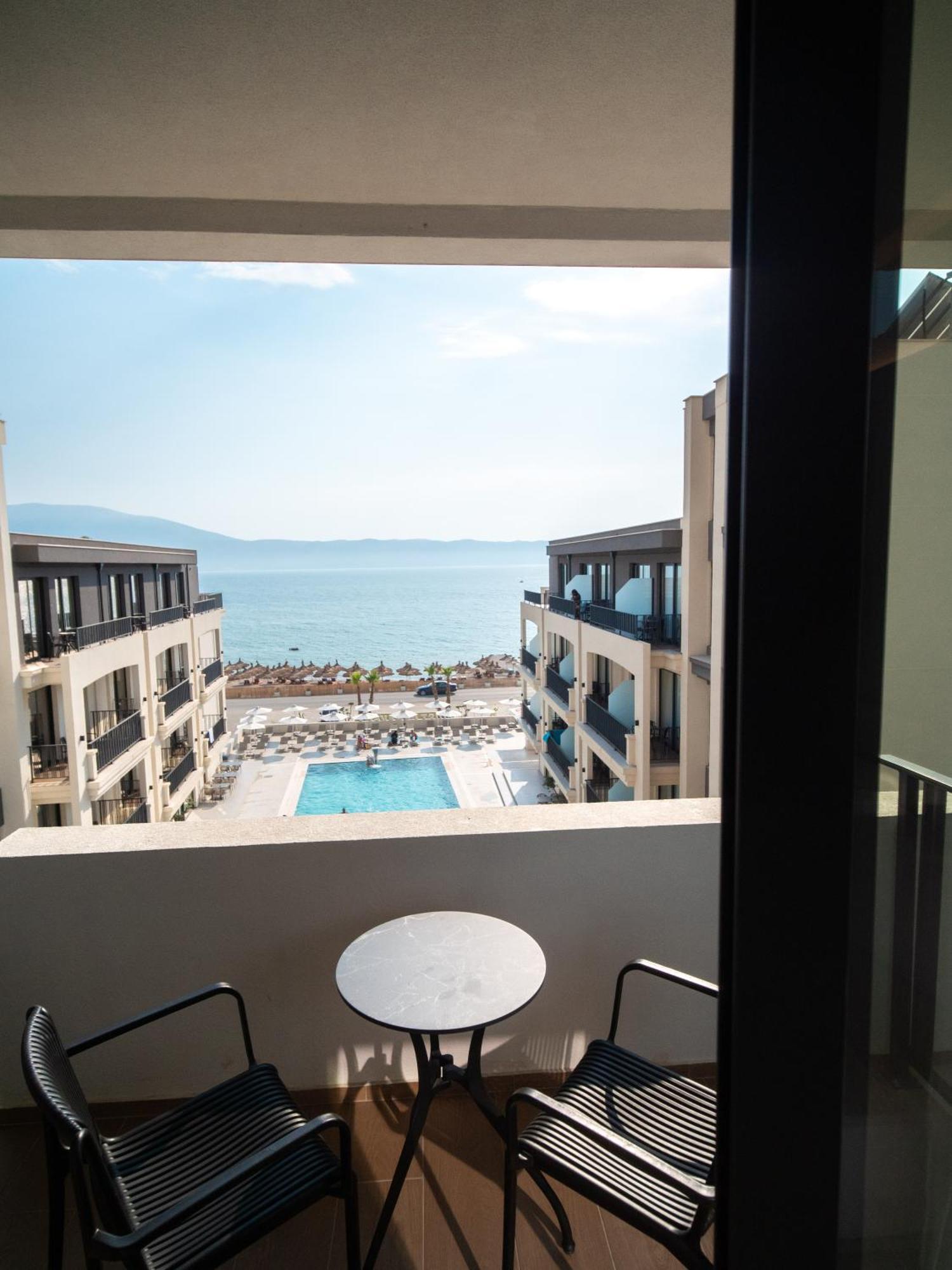 Jost Caravel Hotel Radhime Exterior photo