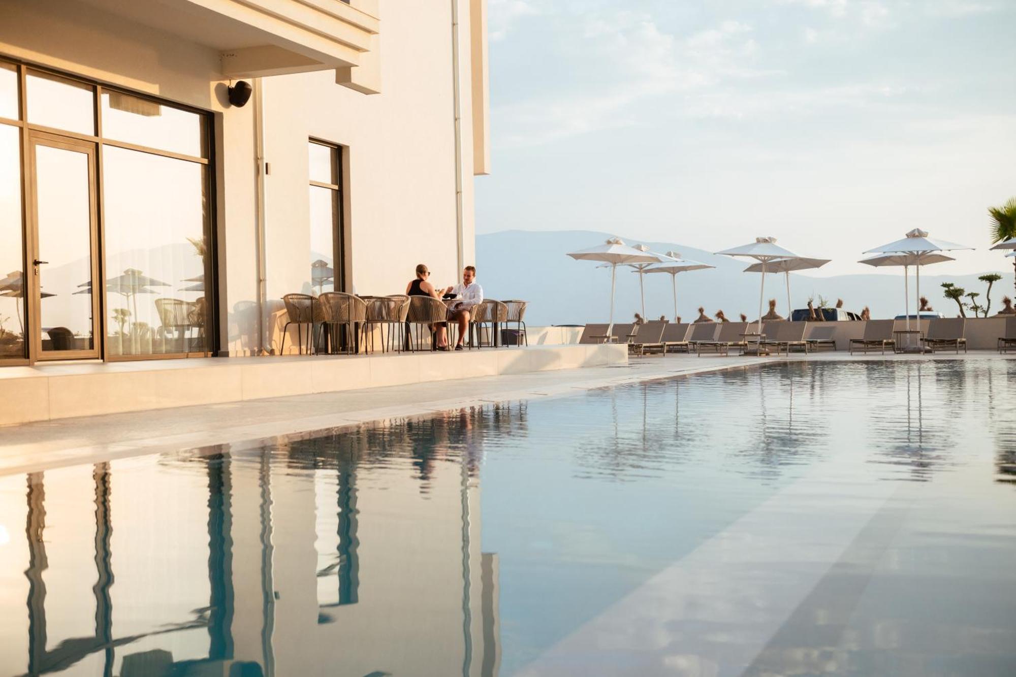 Jost Caravel Hotel Radhime Exterior photo