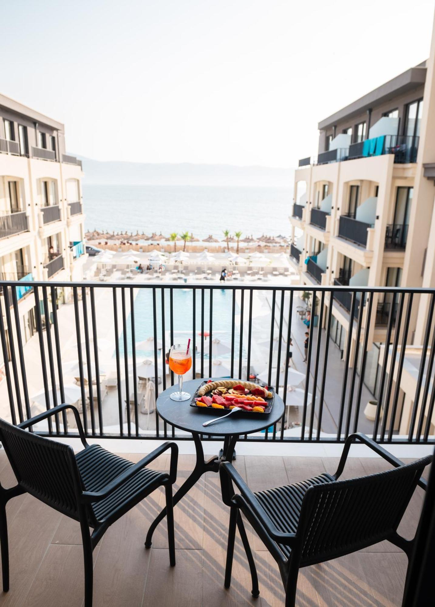 Jost Caravel Hotel Radhime Exterior photo
